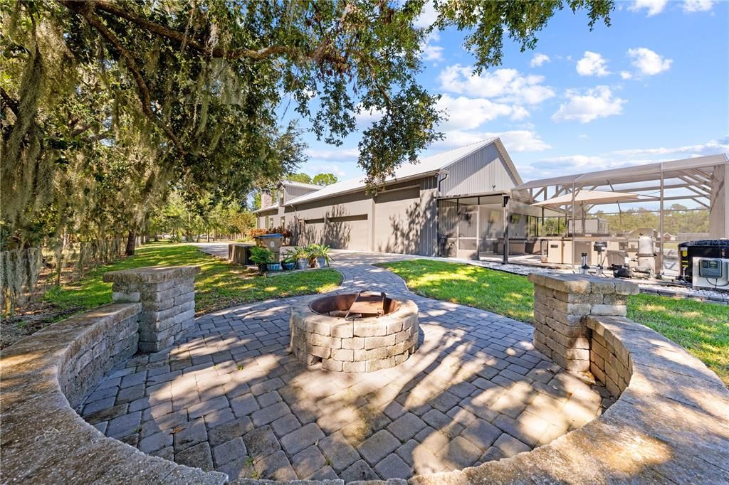 Activo con contrato: $950,000 (3 camas, 2 baños, 2682 Pies cuadrados)