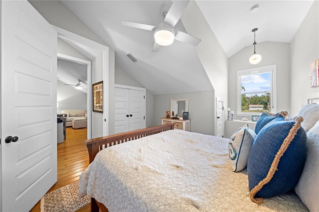 Activo con contrato: $950,000 (3 camas, 2 baños, 2682 Pies cuadrados)