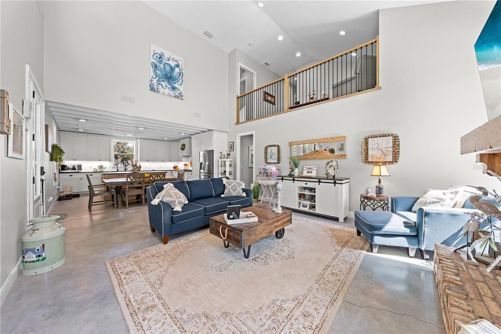 Activo con contrato: $950,000 (3 camas, 2 baños, 2682 Pies cuadrados)