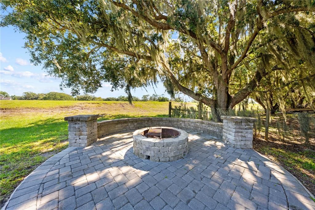 Activo con contrato: $950,000 (3 camas, 2 baños, 2682 Pies cuadrados)