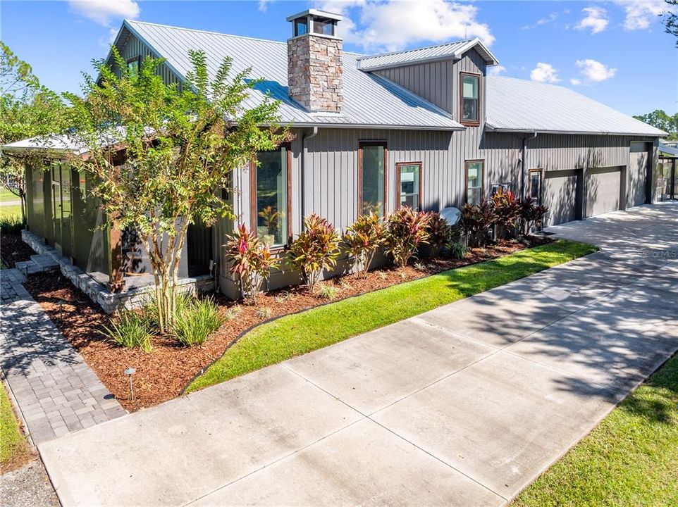 Activo con contrato: $950,000 (3 camas, 2 baños, 2682 Pies cuadrados)