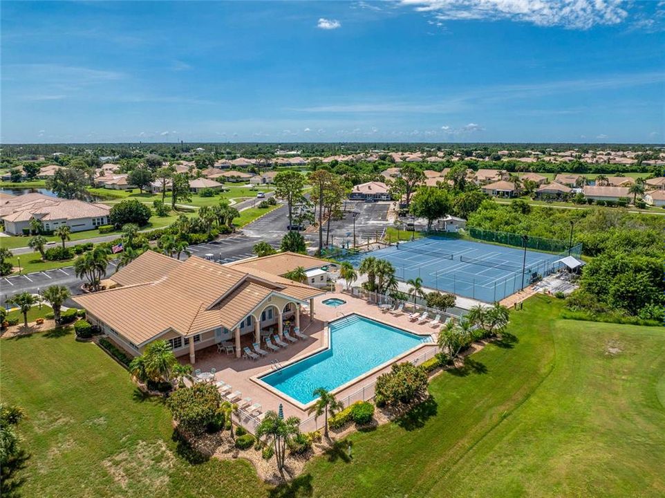 Activo con contrato: $370,000 (3 camas, 2 baños, 1949 Pies cuadrados)