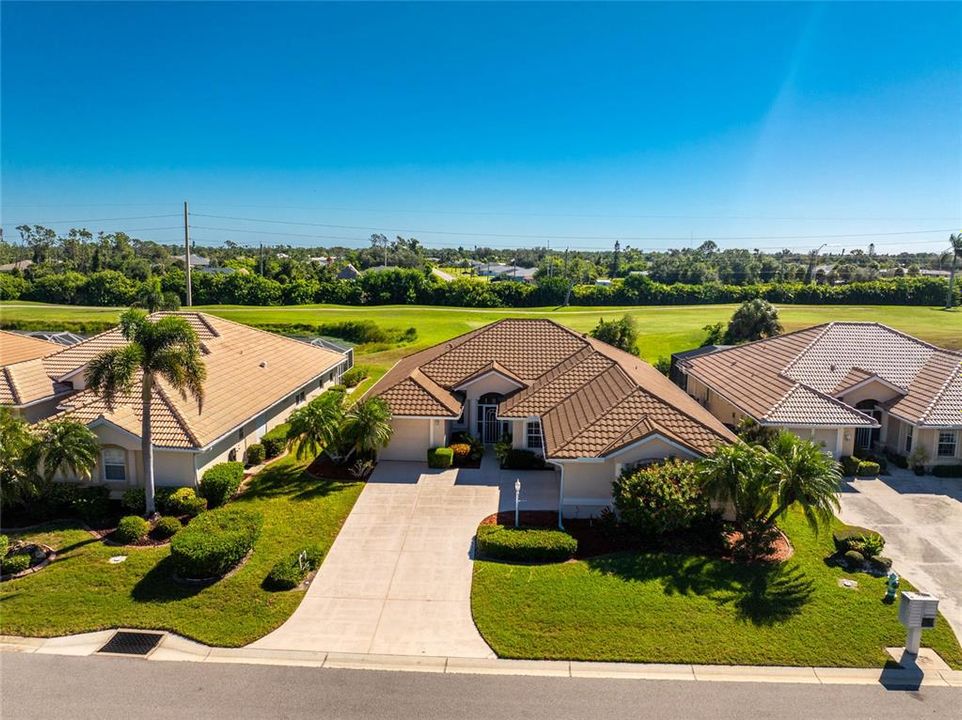 Activo con contrato: $370,000 (3 camas, 2 baños, 1949 Pies cuadrados)