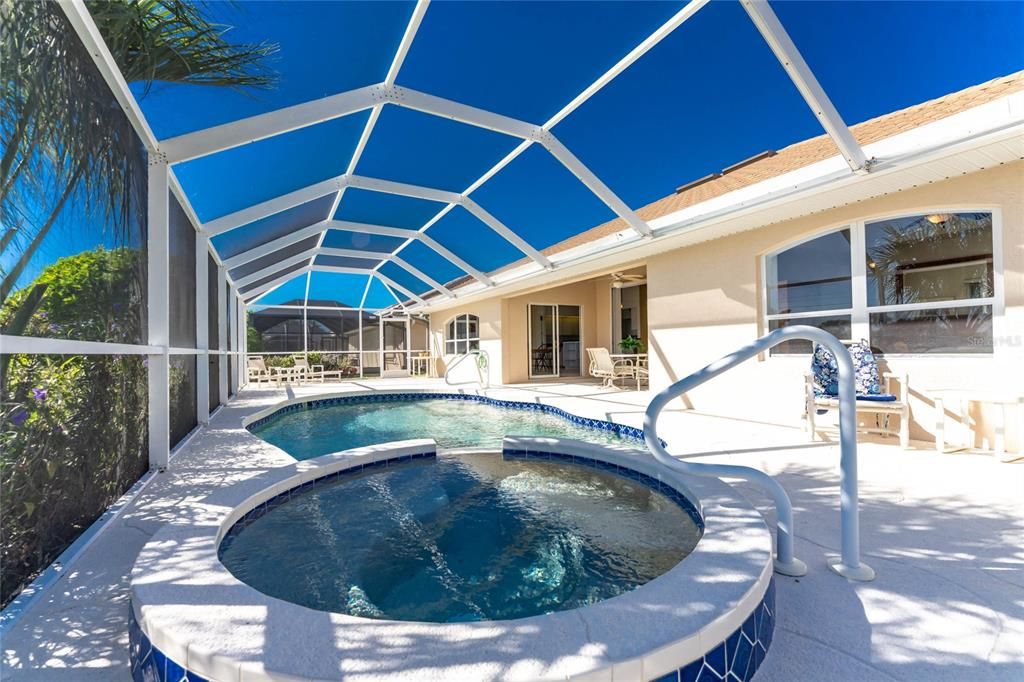 Activo con contrato: $370,000 (3 camas, 2 baños, 1949 Pies cuadrados)