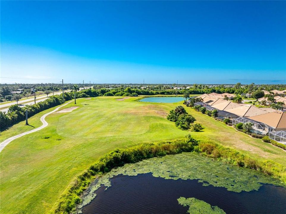 Activo con contrato: $370,000 (3 camas, 2 baños, 1949 Pies cuadrados)