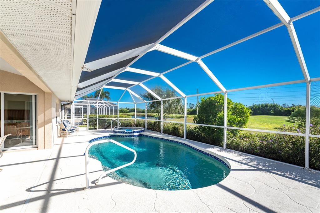 Activo con contrato: $370,000 (3 camas, 2 baños, 1949 Pies cuadrados)