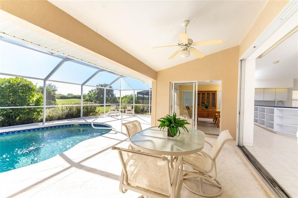 Activo con contrato: $370,000 (3 camas, 2 baños, 1949 Pies cuadrados)