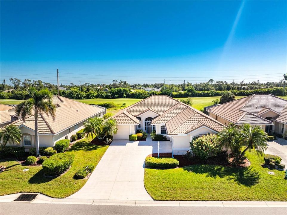 Activo con contrato: $370,000 (3 camas, 2 baños, 1949 Pies cuadrados)