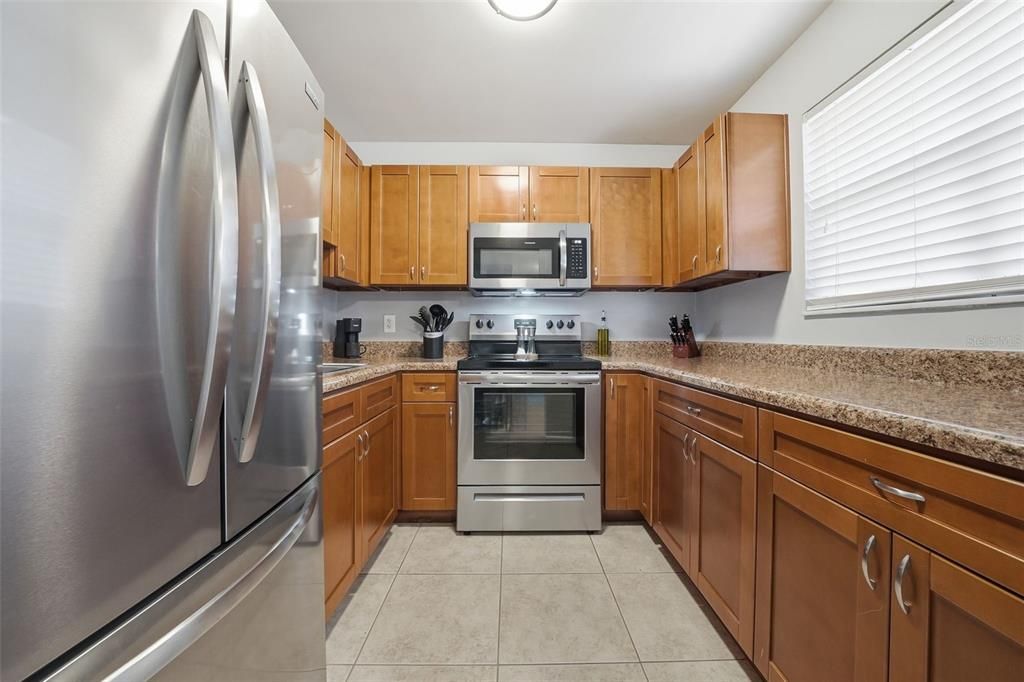 For Sale: $149,000 (1 beds, 1 baths, 783 Square Feet)