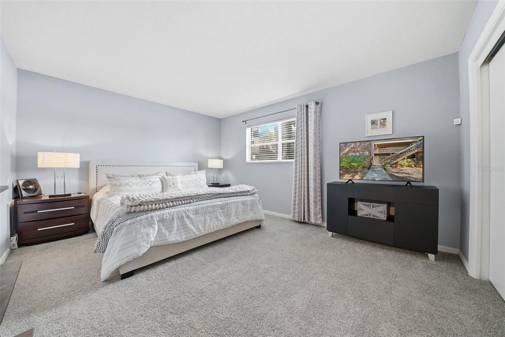 For Sale: $149,000 (1 beds, 1 baths, 783 Square Feet)