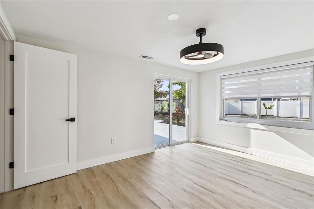 Active With Contract: $499,900 (3 beds, 2 baths, 1431 Square Feet)