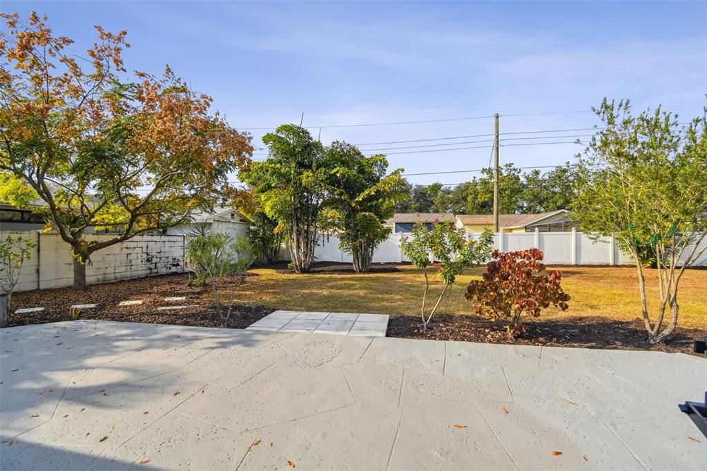 Active With Contract: $499,900 (3 beds, 2 baths, 1431 Square Feet)