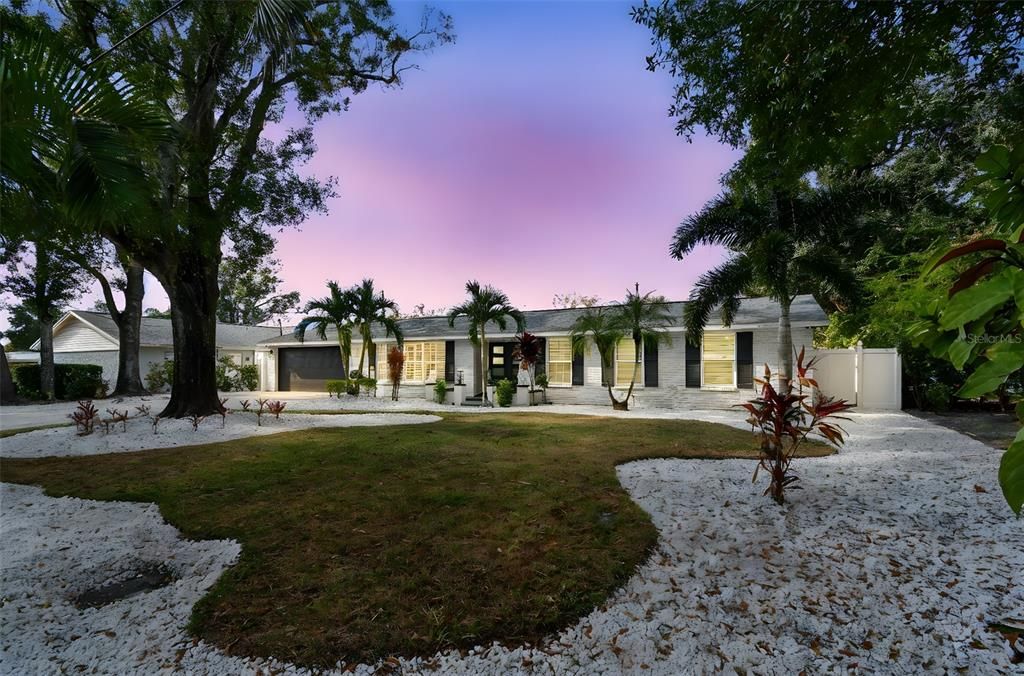 Active With Contract: $499,900 (3 beds, 2 baths, 1431 Square Feet)