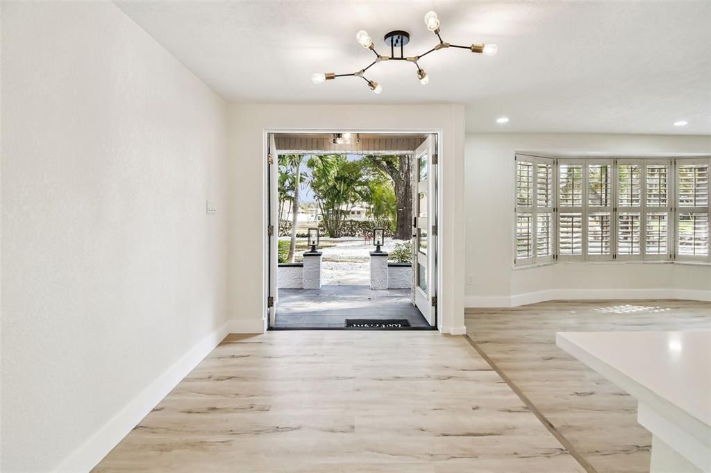 Active With Contract: $499,900 (3 beds, 2 baths, 1431 Square Feet)