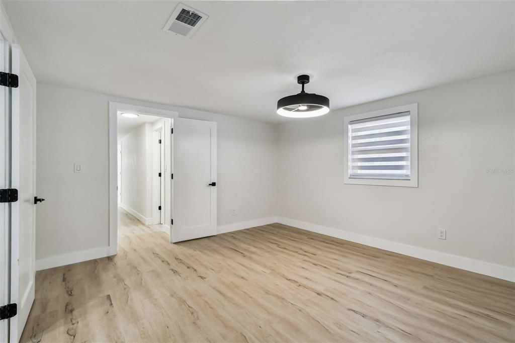 Active With Contract: $499,900 (3 beds, 2 baths, 1431 Square Feet)