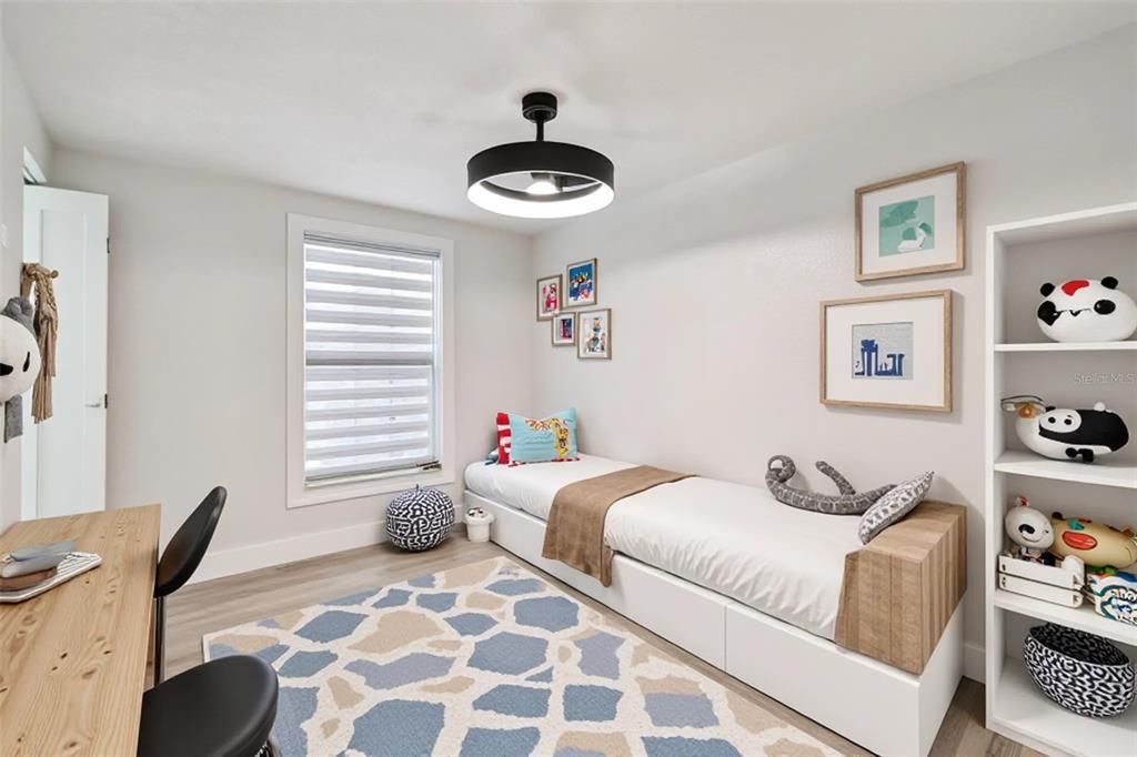 Active With Contract: $499,900 (3 beds, 2 baths, 1431 Square Feet)