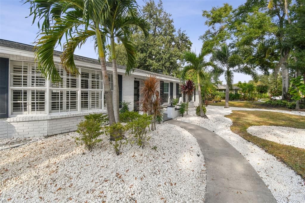 Active With Contract: $499,900 (3 beds, 2 baths, 1431 Square Feet)