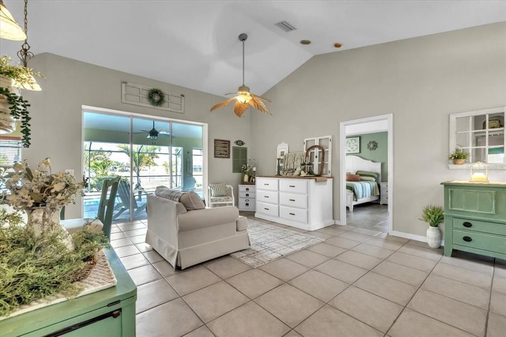 For Sale: $465,000 (3 beds, 2 baths, 2239 Square Feet)