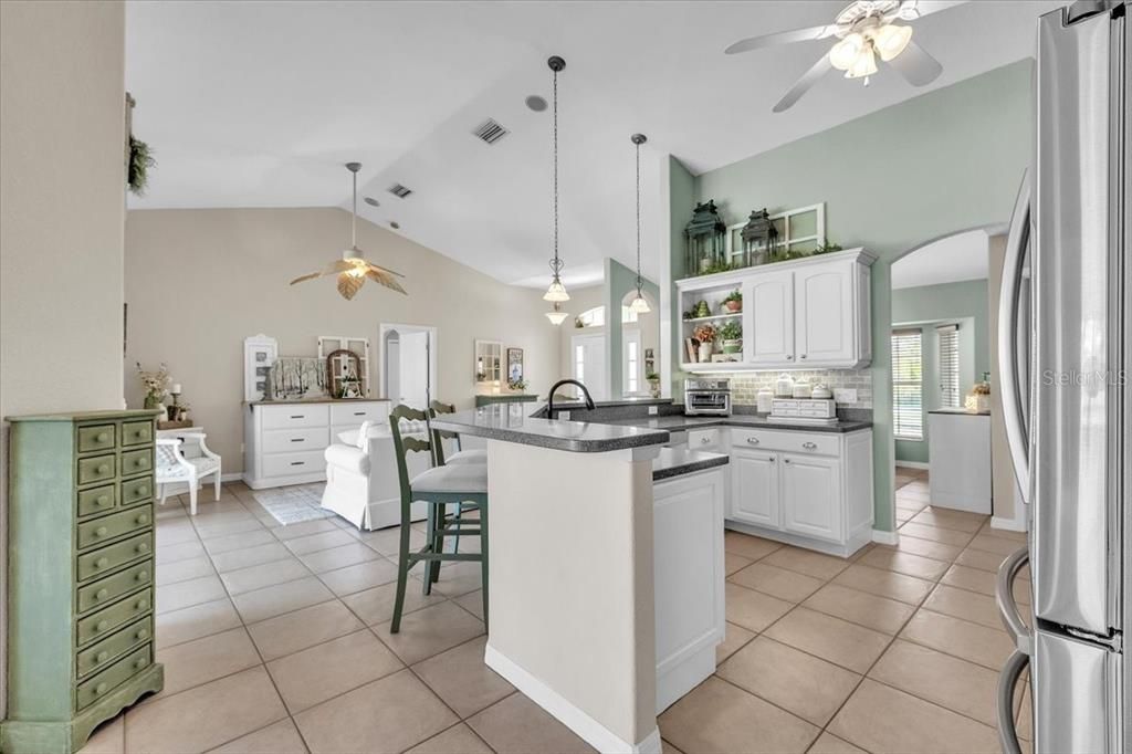 For Sale: $465,000 (3 beds, 2 baths, 2239 Square Feet)