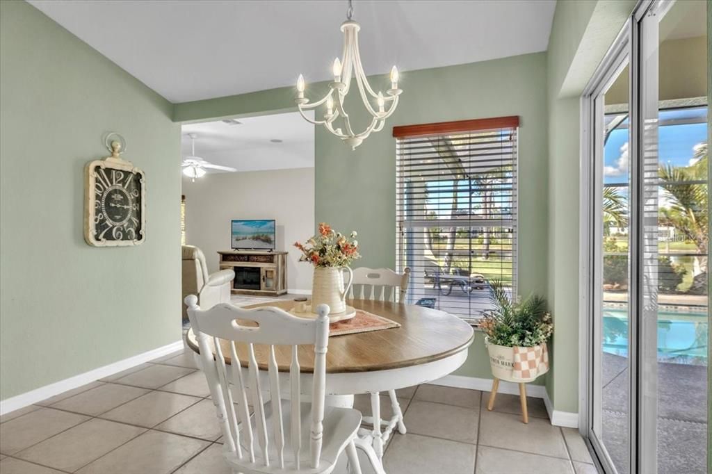 For Sale: $465,000 (3 beds, 2 baths, 2239 Square Feet)