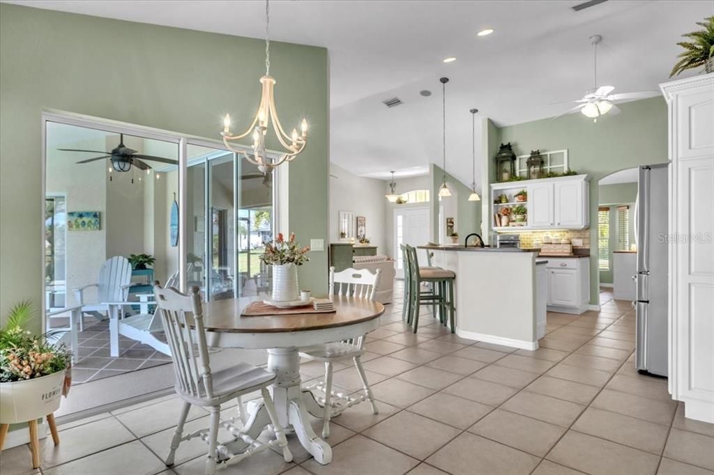 For Sale: $465,000 (3 beds, 2 baths, 2239 Square Feet)