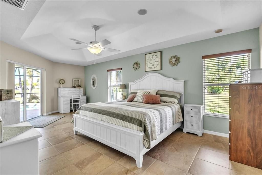 For Sale: $465,000 (3 beds, 2 baths, 2239 Square Feet)