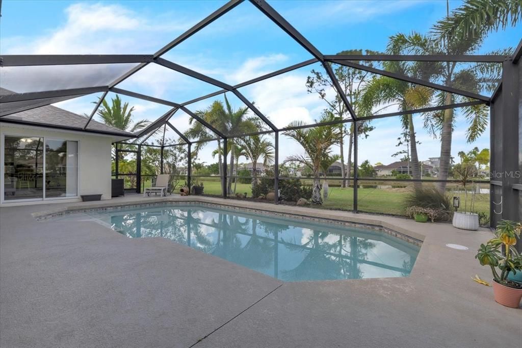 For Sale: $465,000 (3 beds, 2 baths, 2239 Square Feet)