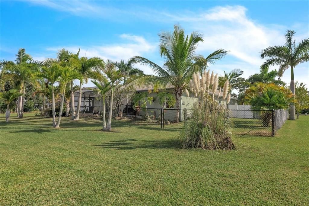 For Sale: $465,000 (3 beds, 2 baths, 2239 Square Feet)