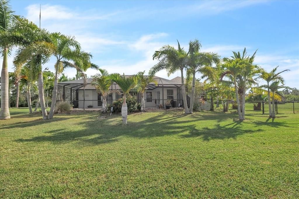 For Sale: $465,000 (3 beds, 2 baths, 2239 Square Feet)