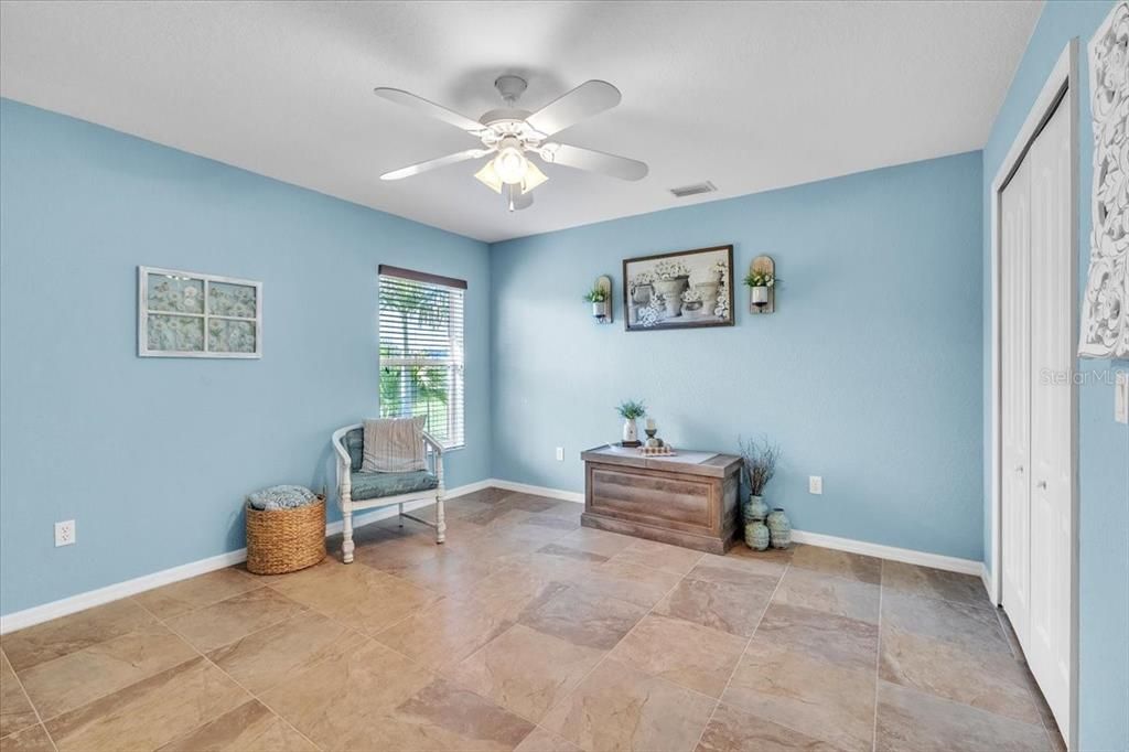 For Sale: $465,000 (3 beds, 2 baths, 2239 Square Feet)