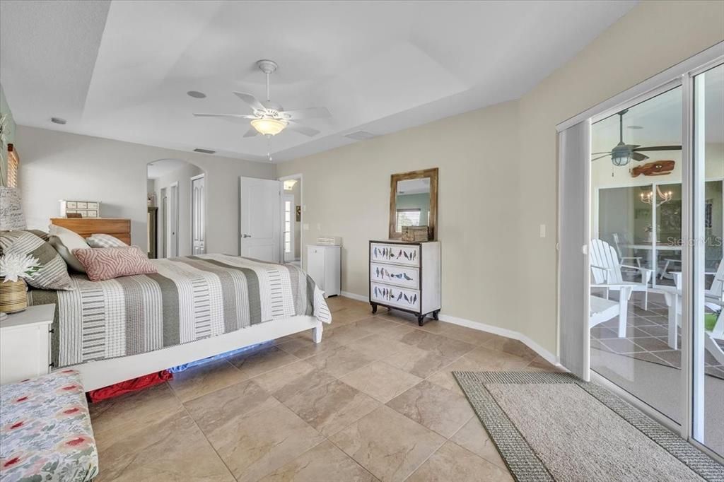 For Sale: $465,000 (3 beds, 2 baths, 2239 Square Feet)