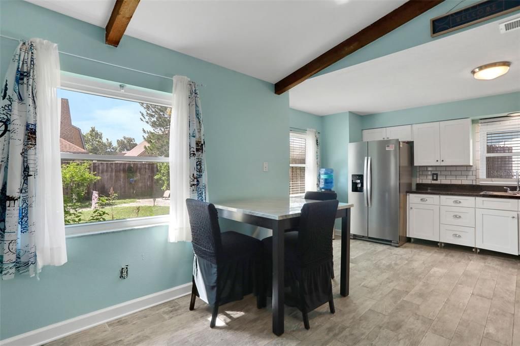 En Venta: $329,900 (3 camas, 2 baños, 1827 Pies cuadrados)