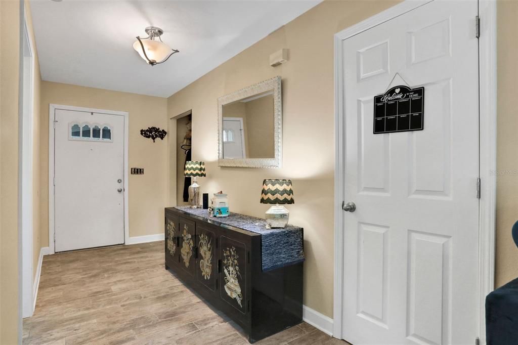 En Venta: $329,900 (3 camas, 2 baños, 1827 Pies cuadrados)