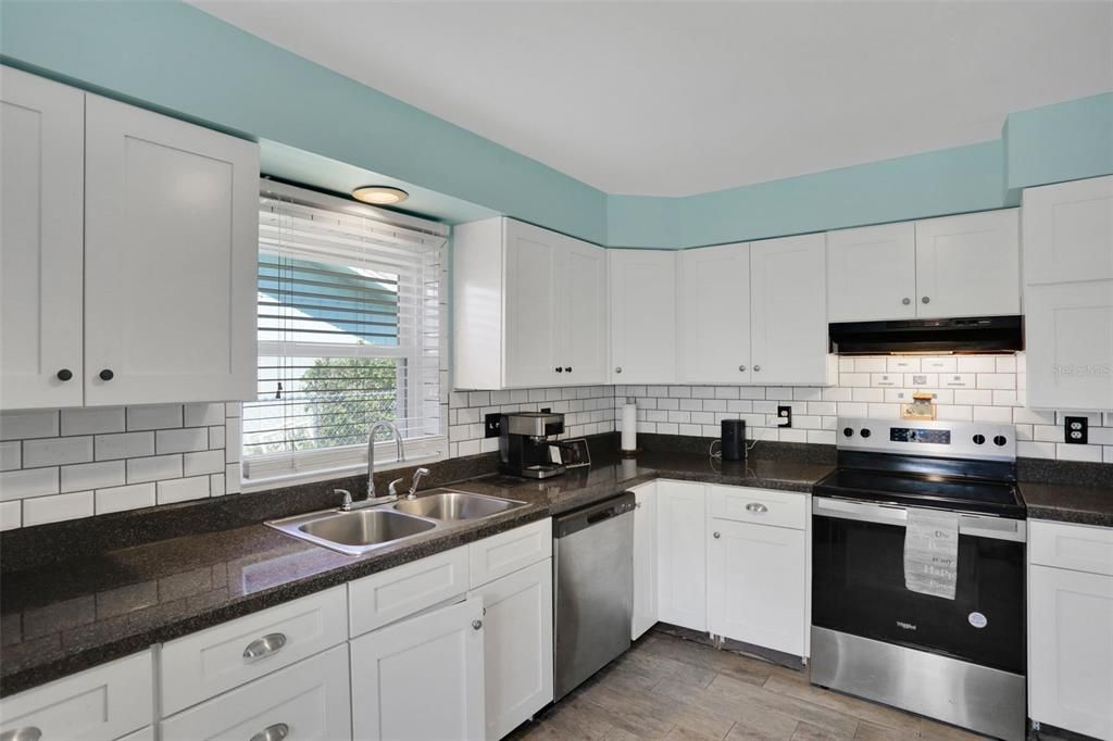 En Venta: $329,900 (3 camas, 2 baños, 1827 Pies cuadrados)