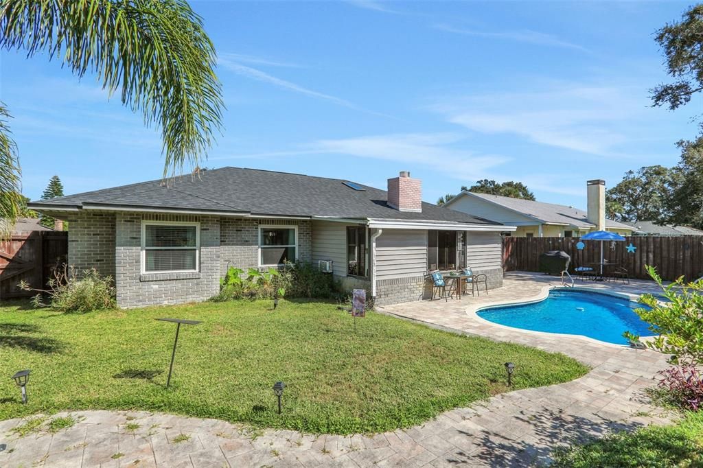 En Venta: $329,900 (3 camas, 2 baños, 1827 Pies cuadrados)