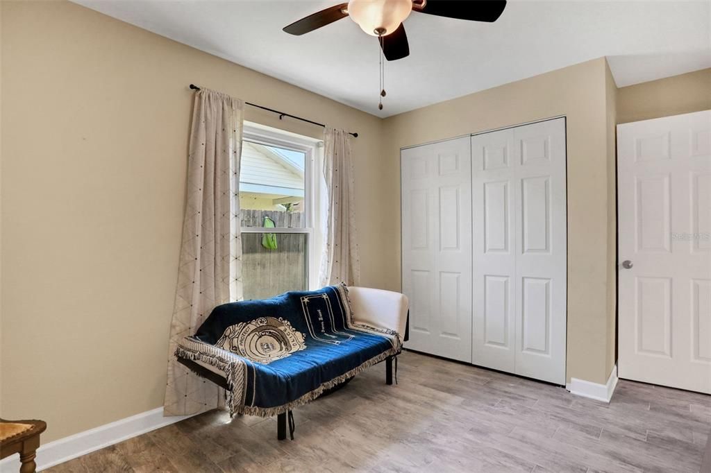 En Venta: $329,900 (3 camas, 2 baños, 1827 Pies cuadrados)