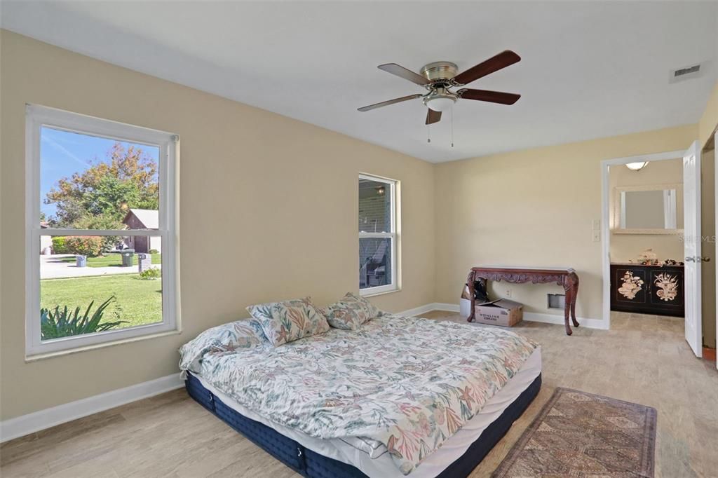 En Venta: $329,900 (3 camas, 2 baños, 1827 Pies cuadrados)