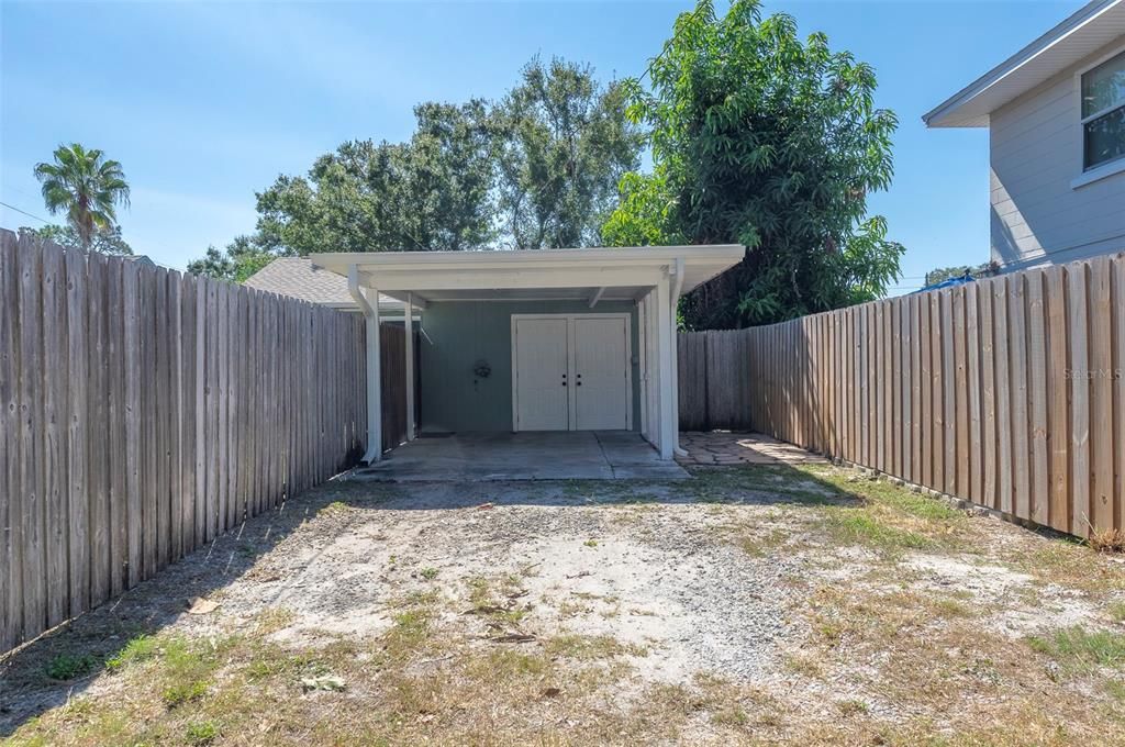 For Sale: $325,000 (3 beds, 1 baths, 888 Square Feet)