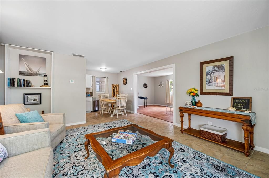 For Rent: $2,600 (4 beds, 2 baths, 1560 Square Feet)