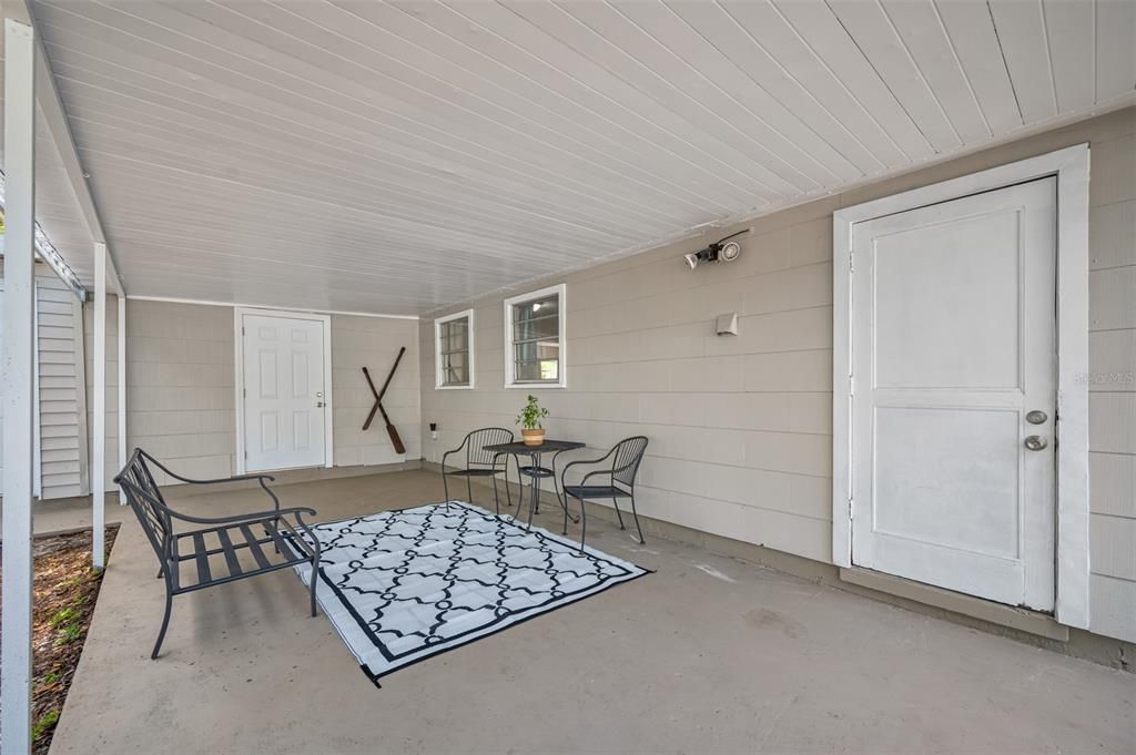 For Rent: $2,600 (4 beds, 2 baths, 1560 Square Feet)