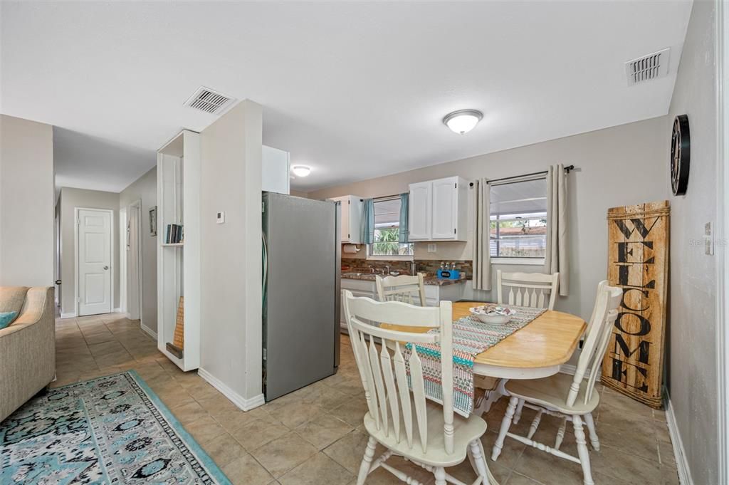 For Rent: $2,600 (4 beds, 2 baths, 1560 Square Feet)