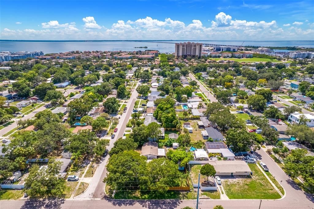 For Rent: $2,600 (4 beds, 2 baths, 1560 Square Feet)