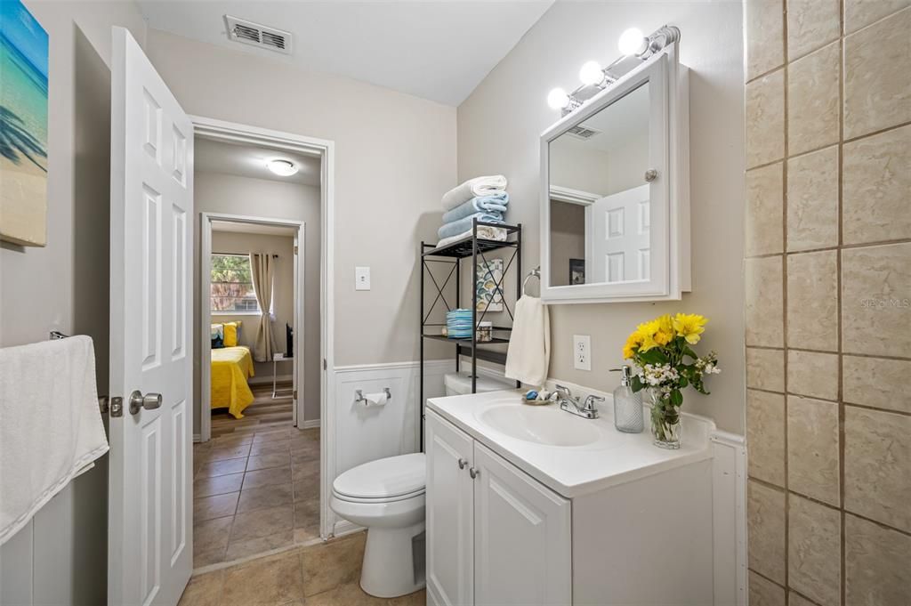 For Rent: $2,600 (4 beds, 2 baths, 1560 Square Feet)