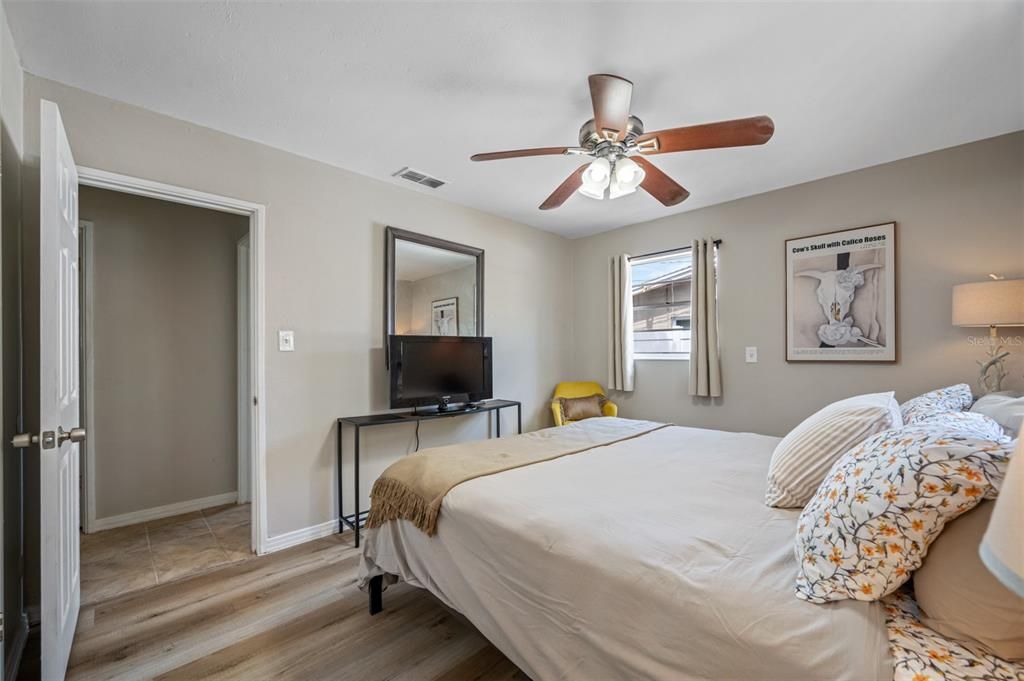 For Rent: $2,600 (4 beds, 2 baths, 1560 Square Feet)