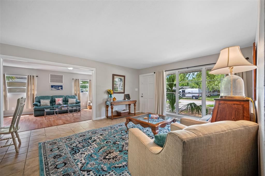 For Rent: $2,600 (4 beds, 2 baths, 1560 Square Feet)