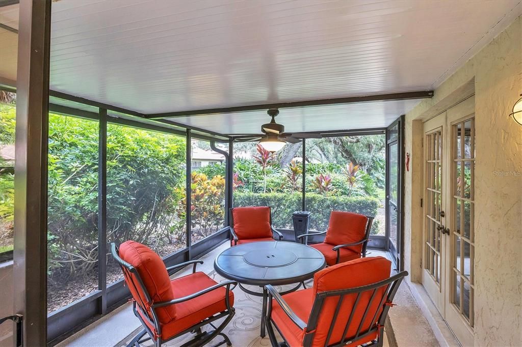 For Sale: $399,900 (3 beds, 2 baths, 2018 Square Feet)