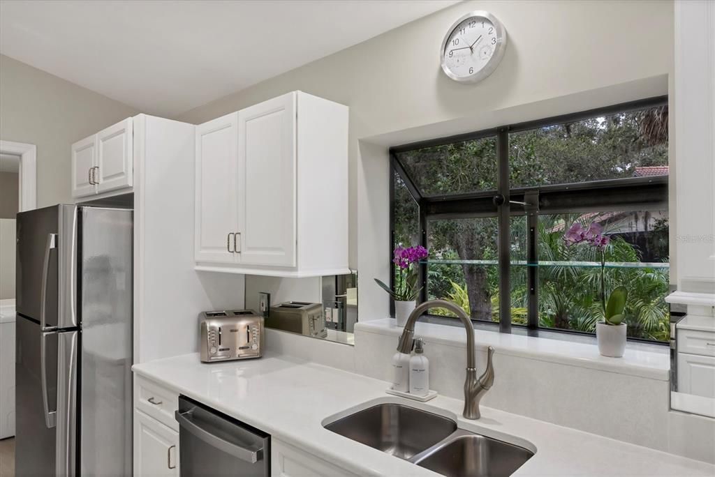 For Sale: $399,900 (3 beds, 2 baths, 2018 Square Feet)