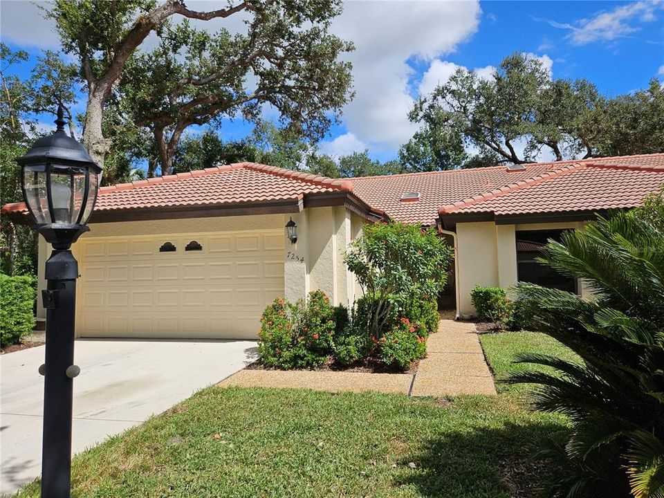 For Sale: $399,900 (3 beds, 2 baths, 2018 Square Feet)