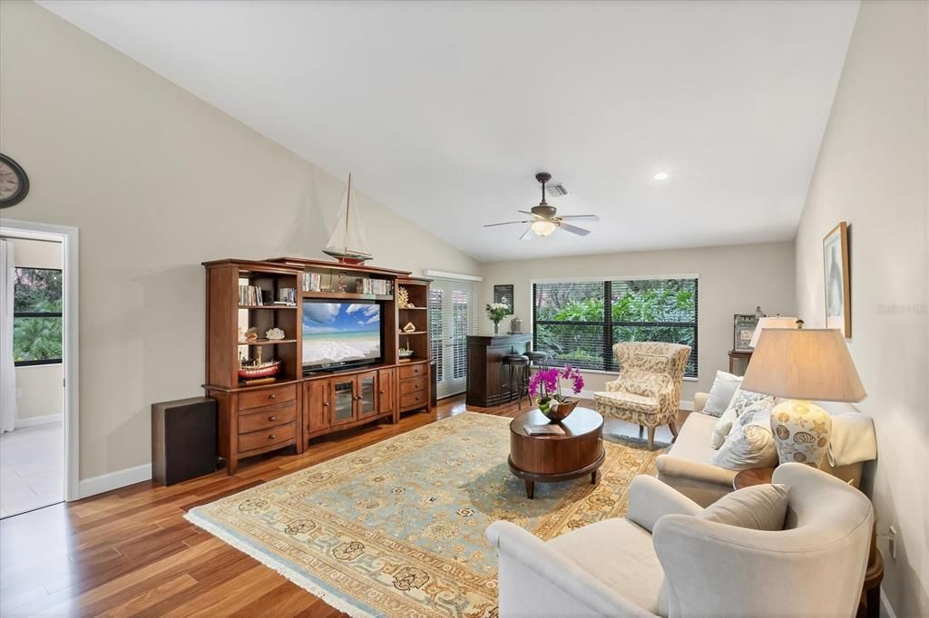 For Sale: $399,900 (3 beds, 2 baths, 2018 Square Feet)