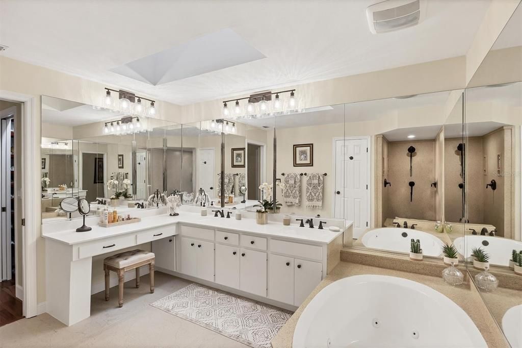 For Sale: $399,900 (3 beds, 2 baths, 2018 Square Feet)